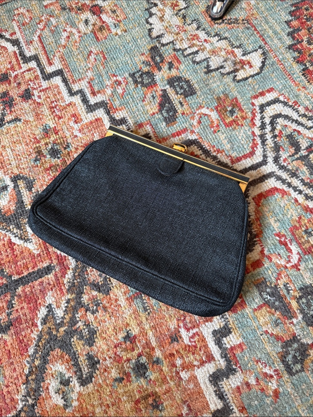 Classic Black Frame-Clasp Women's Clutch